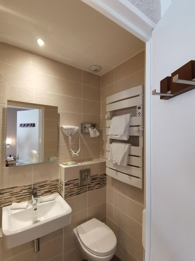 Logis Hotel Le Cerf Briare Ngoại thất bức ảnh