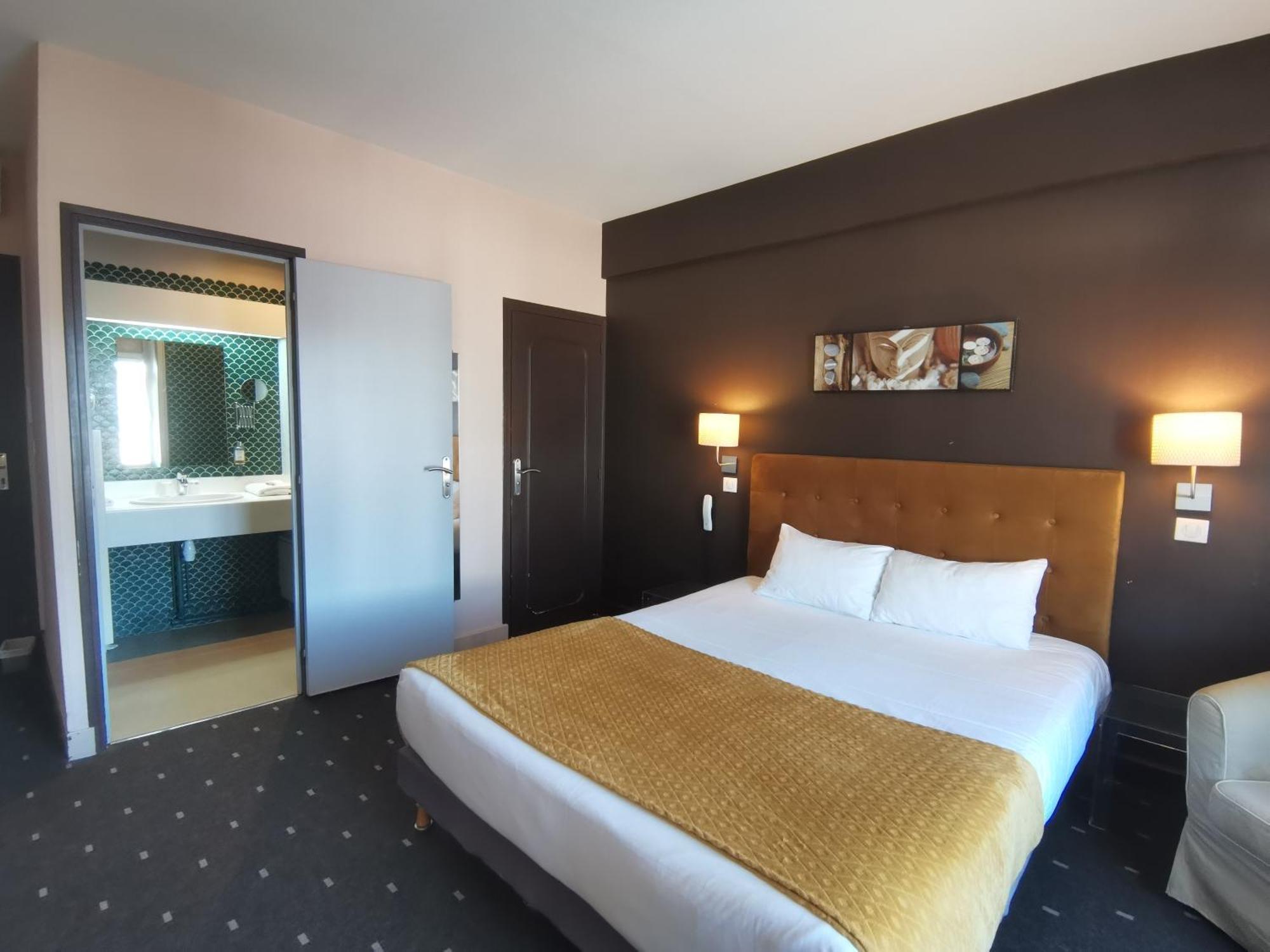Logis Hotel Le Cerf Briare Ngoại thất bức ảnh