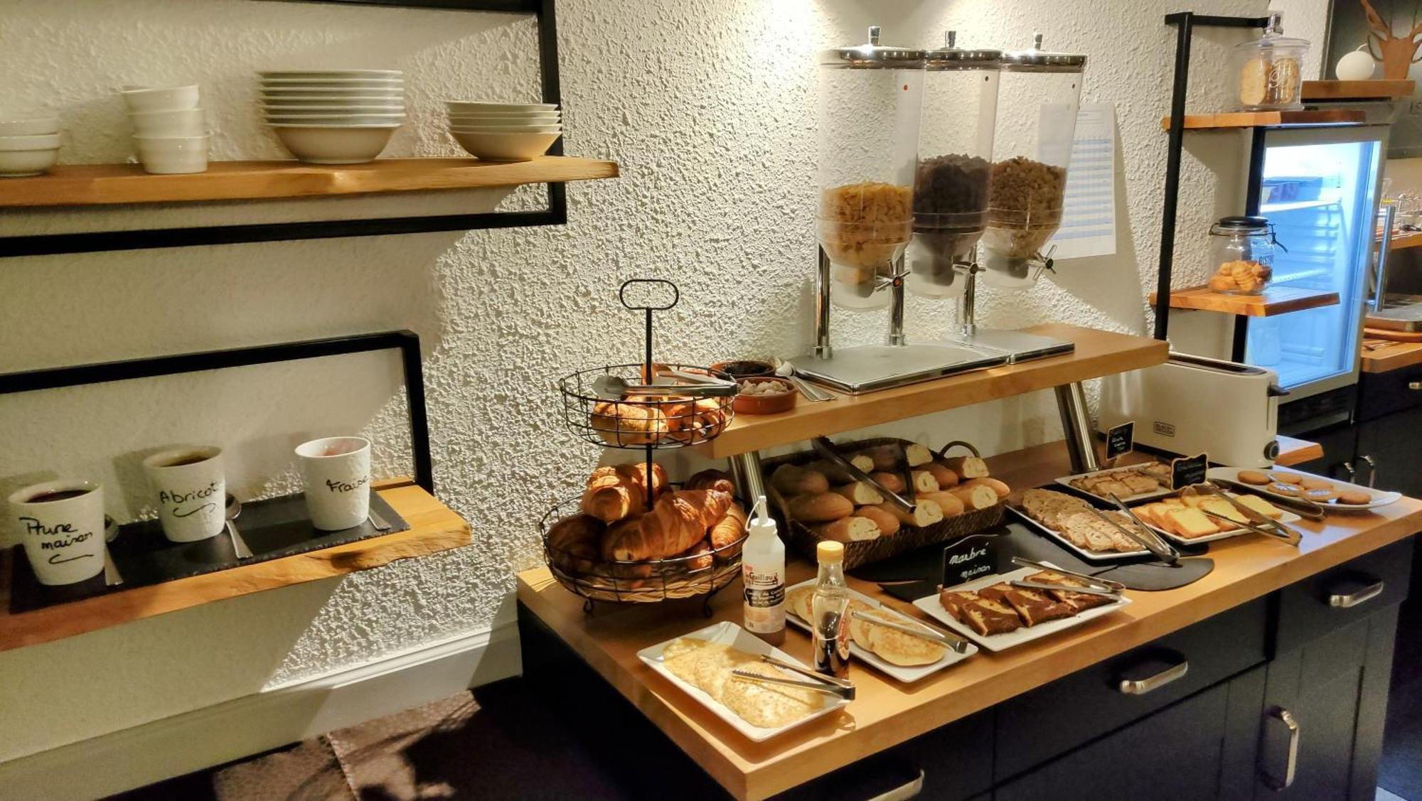 Logis Hotel Le Cerf Briare Ngoại thất bức ảnh