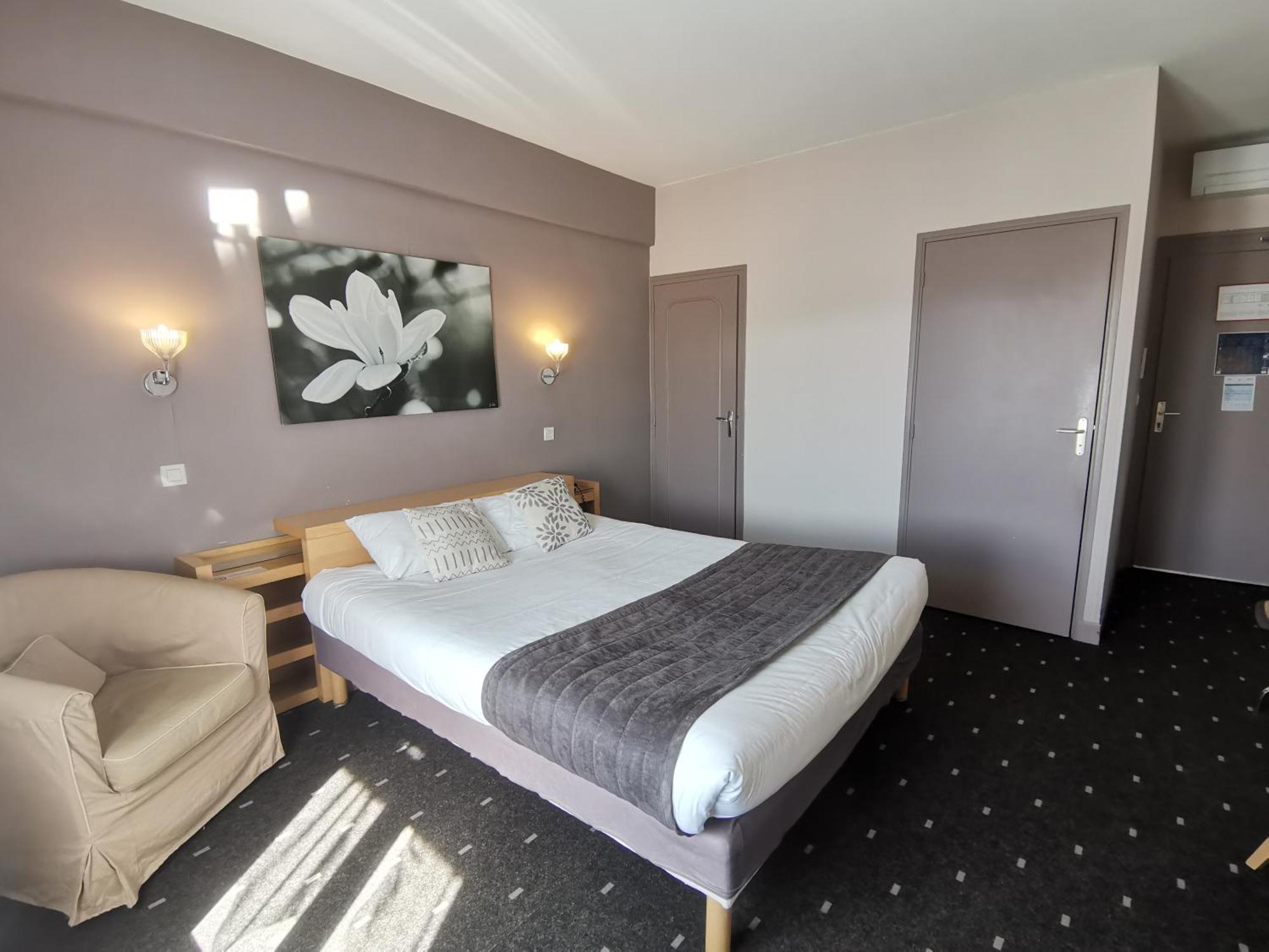Logis Hotel Le Cerf Briare Ngoại thất bức ảnh
