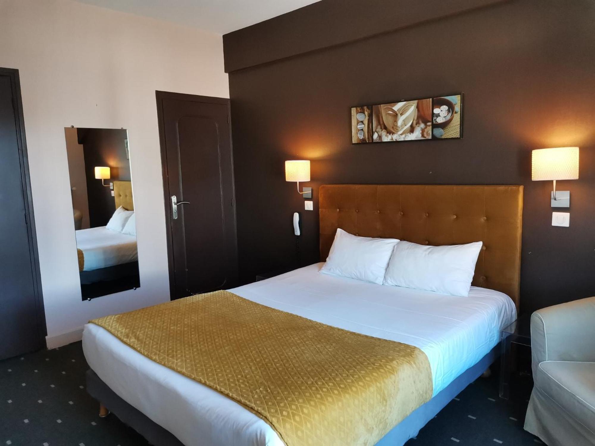 Logis Hotel Le Cerf Briare Ngoại thất bức ảnh