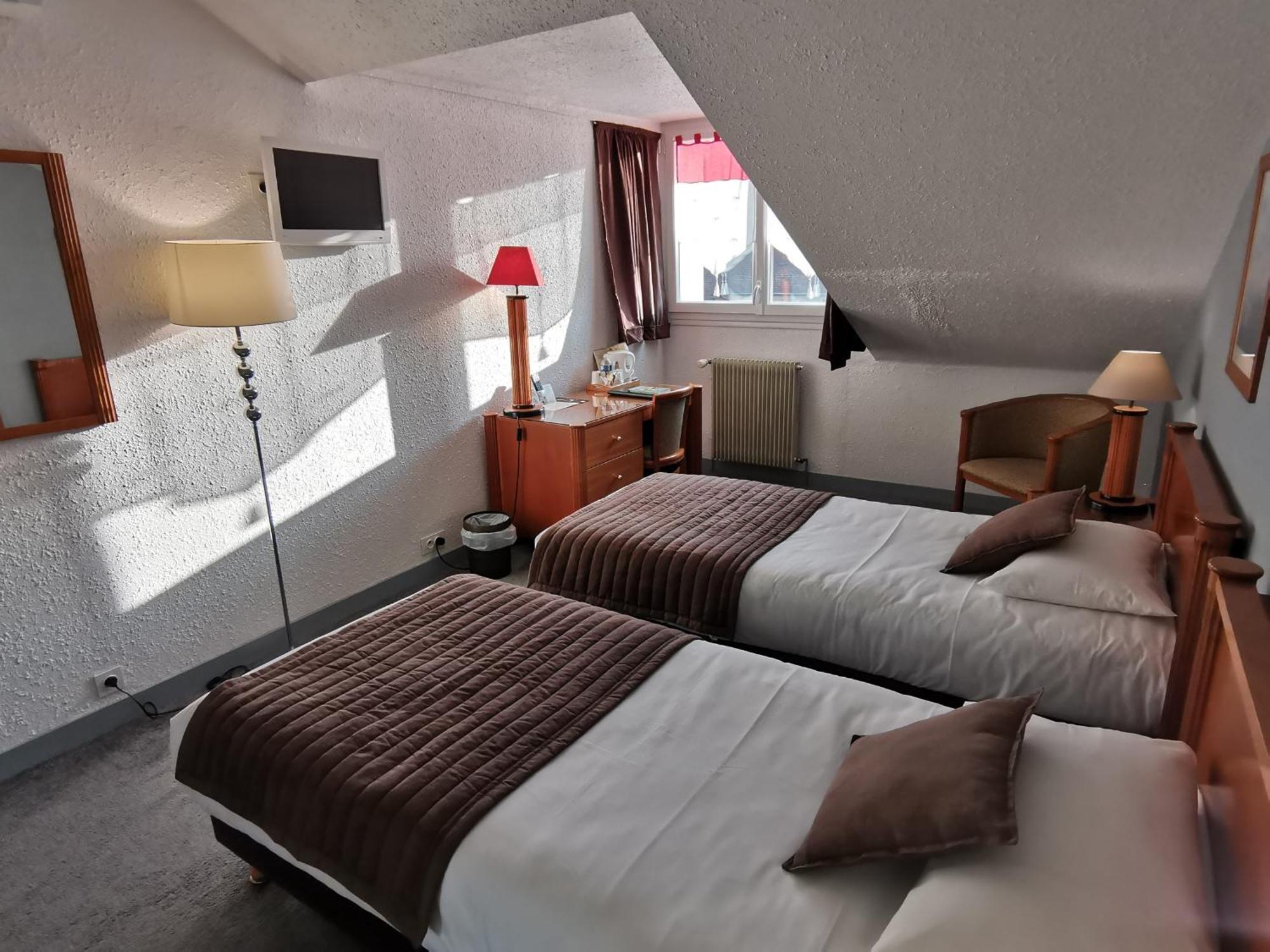 Logis Hotel Le Cerf Briare Ngoại thất bức ảnh