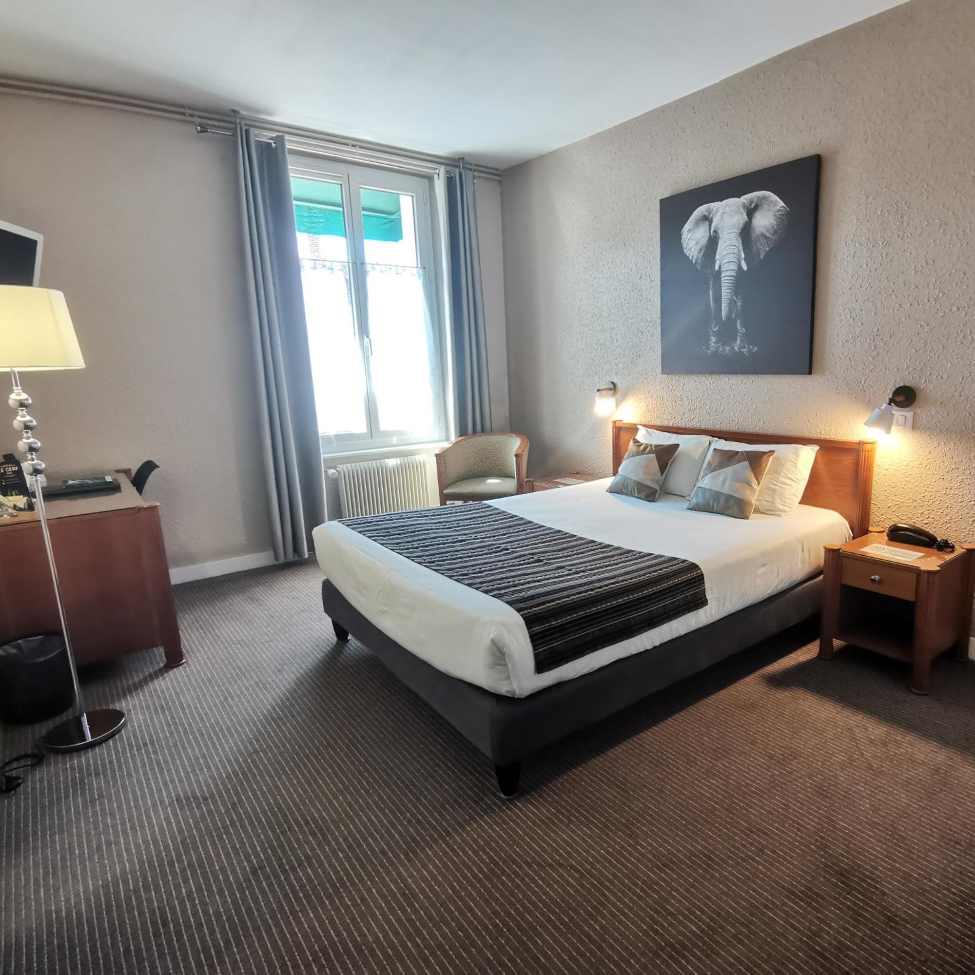 Logis Hotel Le Cerf Briare Ngoại thất bức ảnh